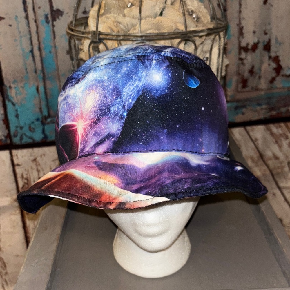 Galaxy Print nebula space Bucket Hat women’s OSFM